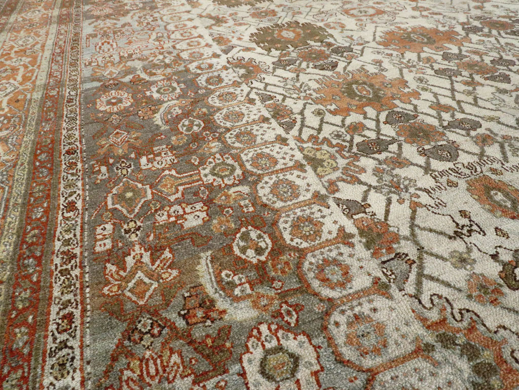 Antique Persian Bibikabad Carpet, No.9877 - Galerie Shabab