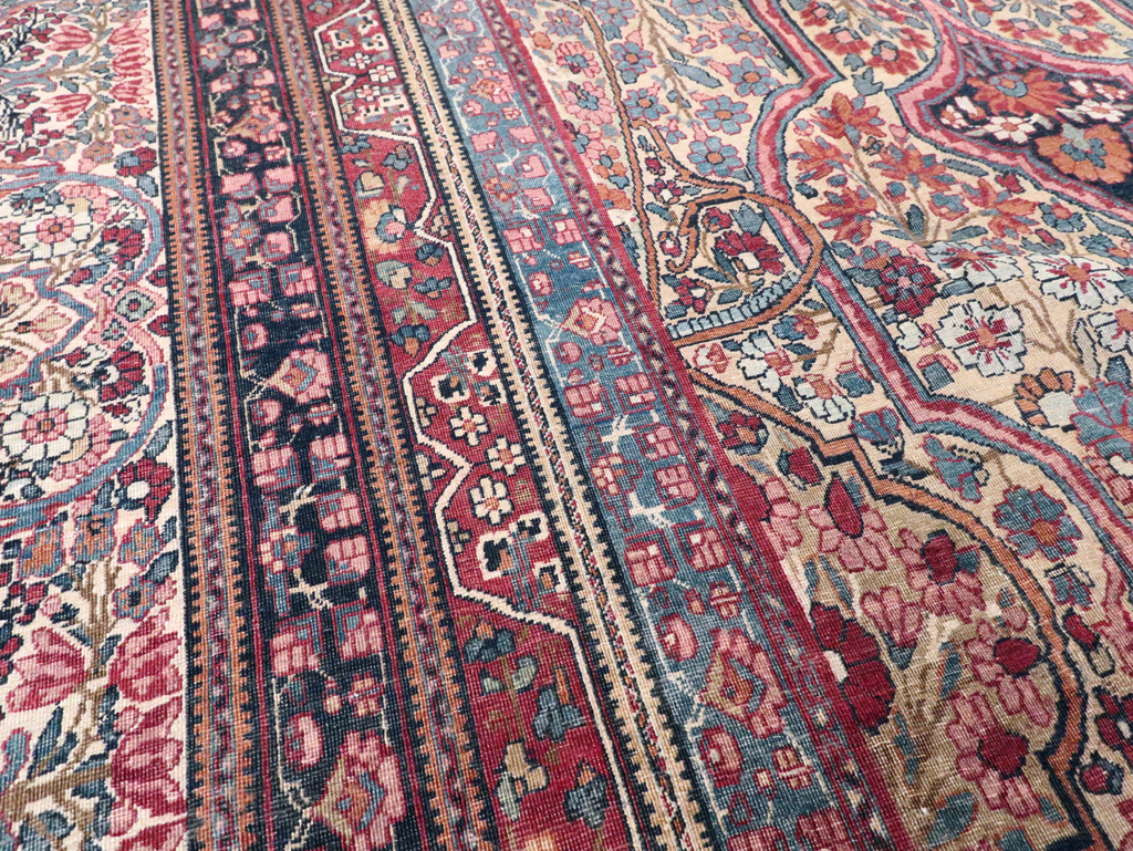 Antique Persian Lavar Kerman Carpet, No.9890 - Galerie Shabab