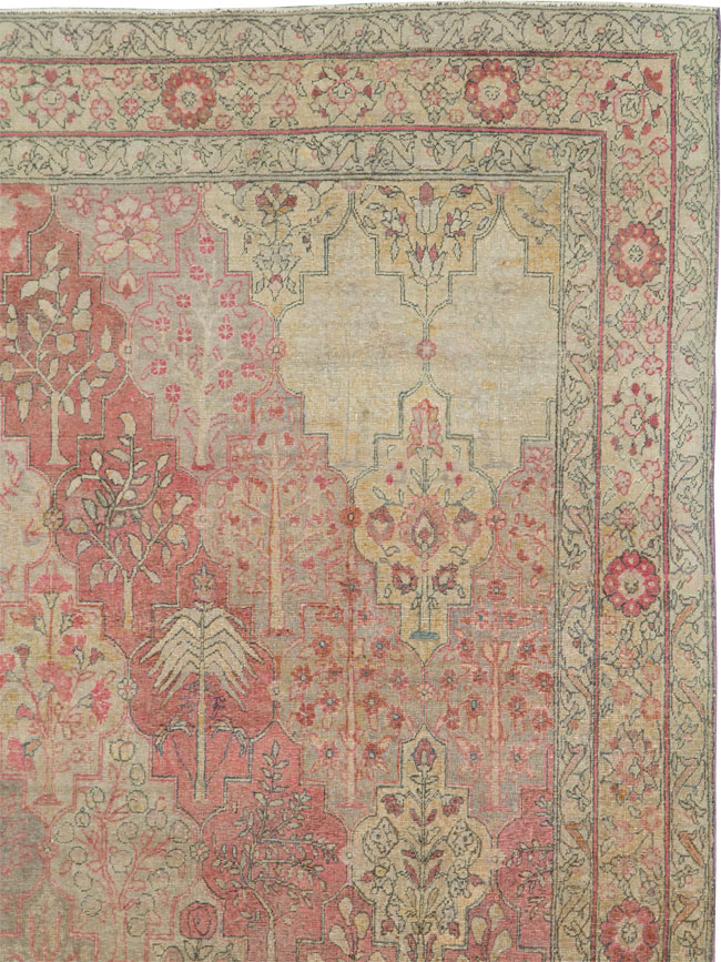 Antique Herekeh Carpet, No.9899 - Galerie Shabab