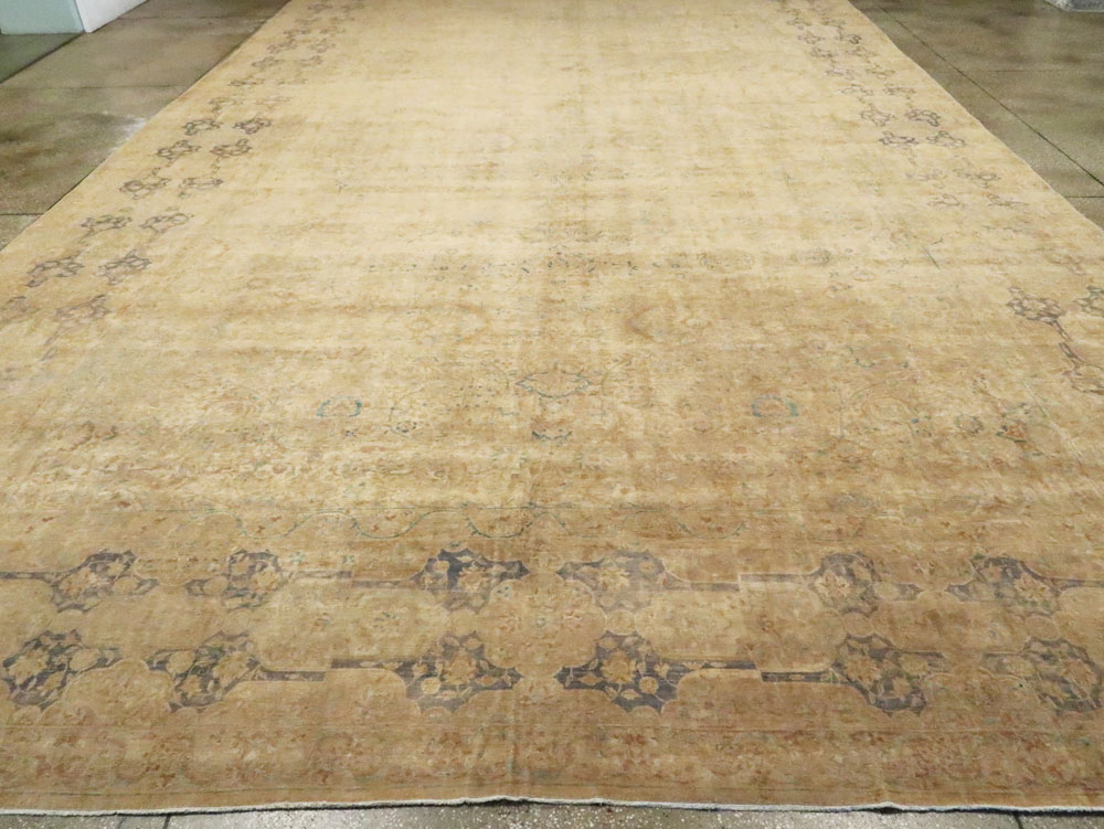 Antique Persian Lavar Kerman Carpet, No.9905 - Galerie Shabab