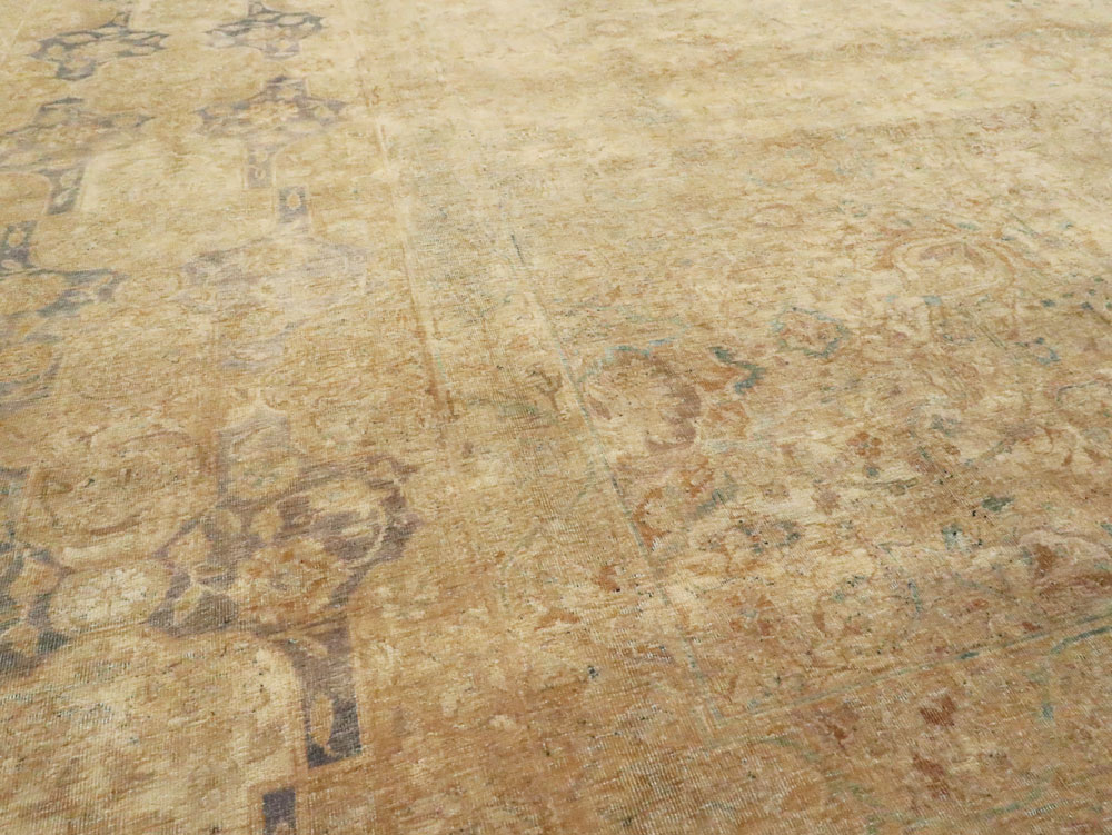 Antique Persian Lavar Kerman Carpet, No.9905 - Galerie Shabab