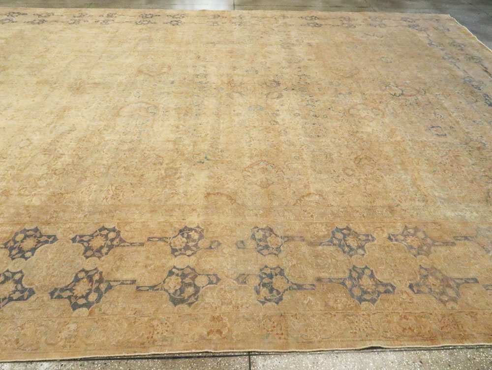 Antique Persian Lavar Kerman Carpet, No.9905 - Galerie Shabab