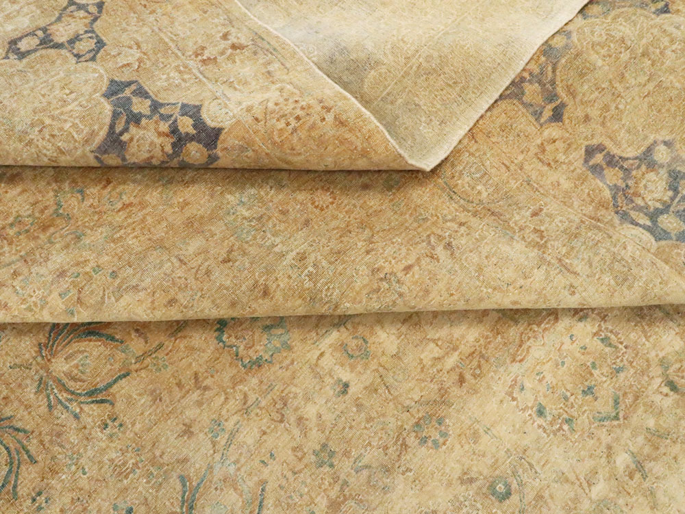 Antique Persian Lavar Kerman Carpet, No.9905 - Galerie Shabab