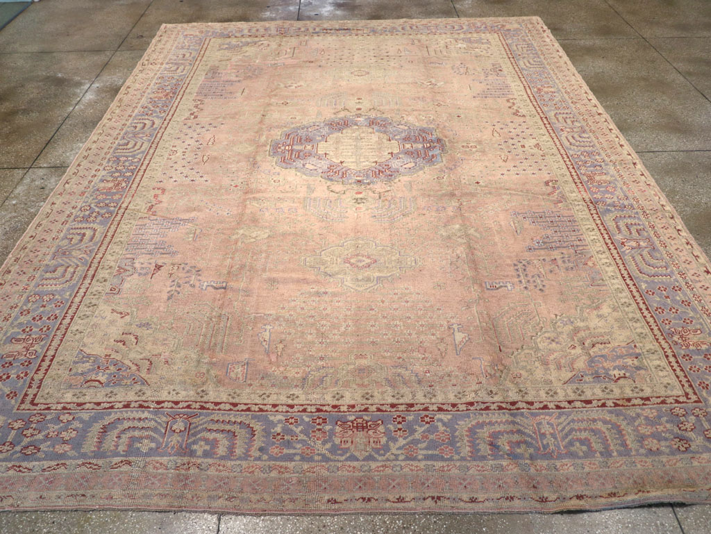 An Oushak Carpet, No.9920 - Galerie Shabab