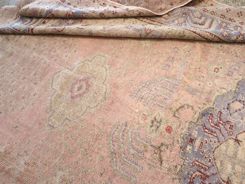 An Oushak Carpet, No.9920 - Galerie Shabab