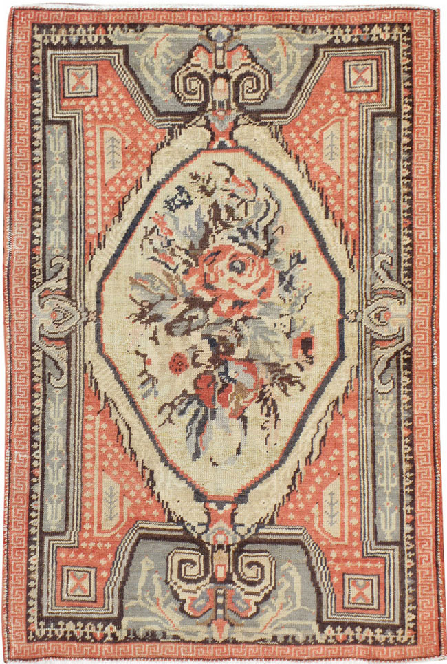 A Ghiordes Rug, No.9936 - Galerie Shabab
