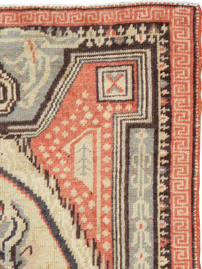 A Ghiordes Rug, No.9936 - Galerie Shabab