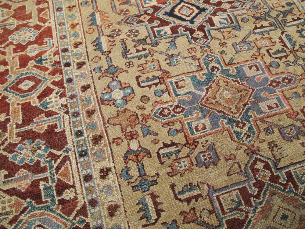 Antique Persian Heriz Square Carpet, No.9944 - Galerie Shabab