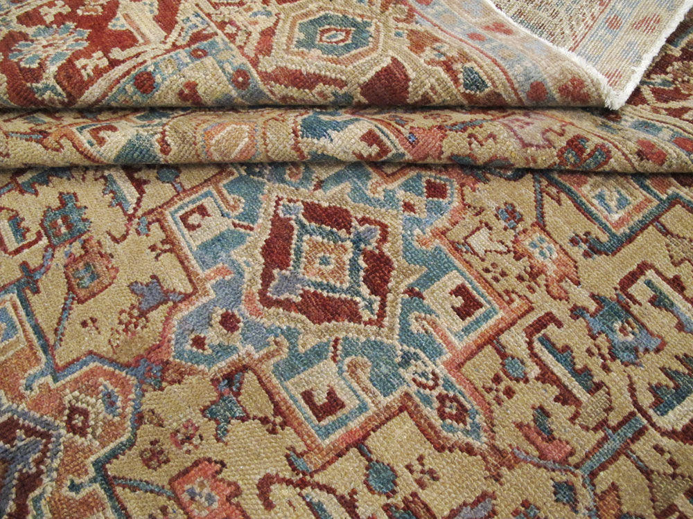 Antique Persian Heriz Square Carpet, No.9944 - Galerie Shabab