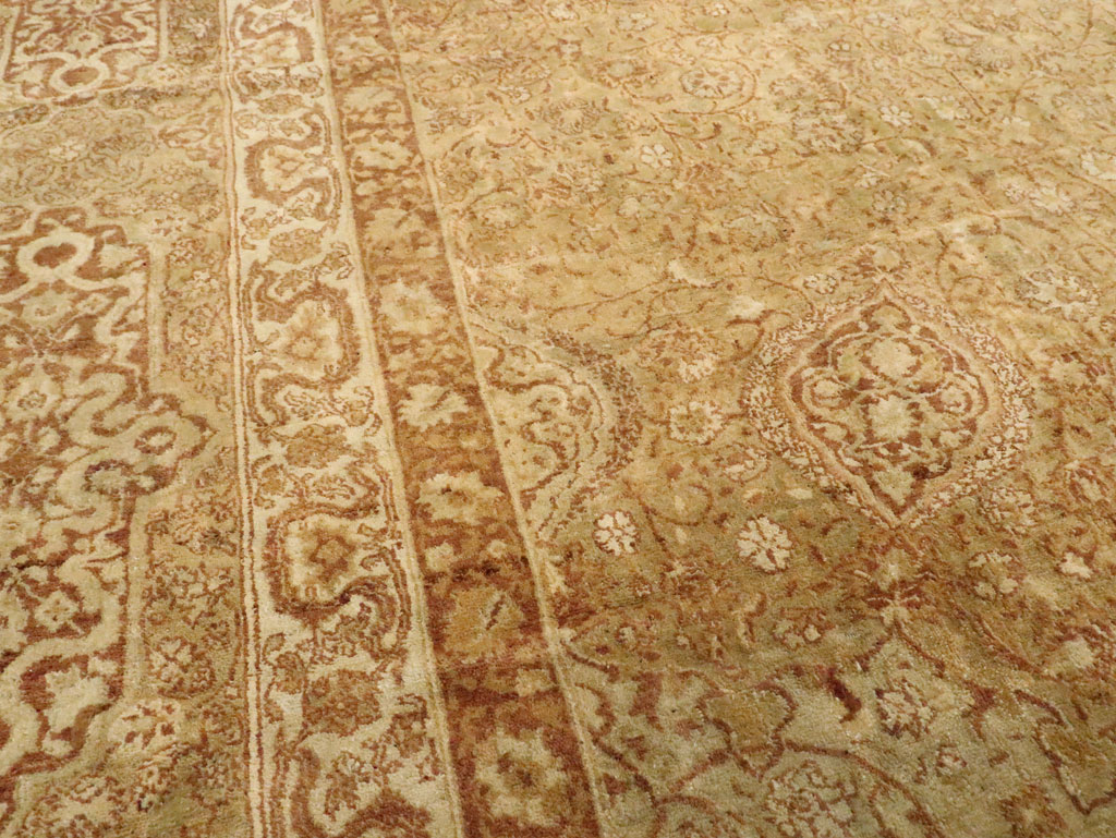Antique Indian Agra Carpet, No.9965 - Galerie Shabab