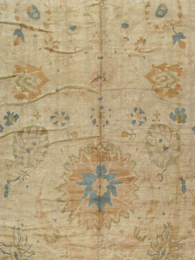 An Oushak Carpet, No.9967 - Galerie Shabab