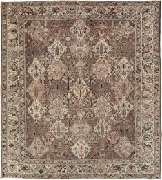 Antique Persian Square Bakhtiari Carpet, No. 28122 - Galerie Shabab 
